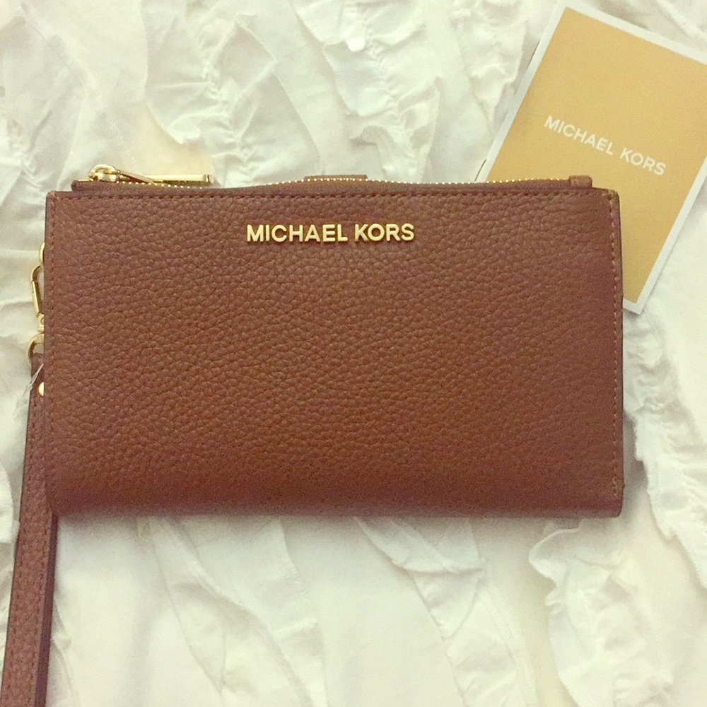 MK Jet Set Double Zip Leather Wristlet
